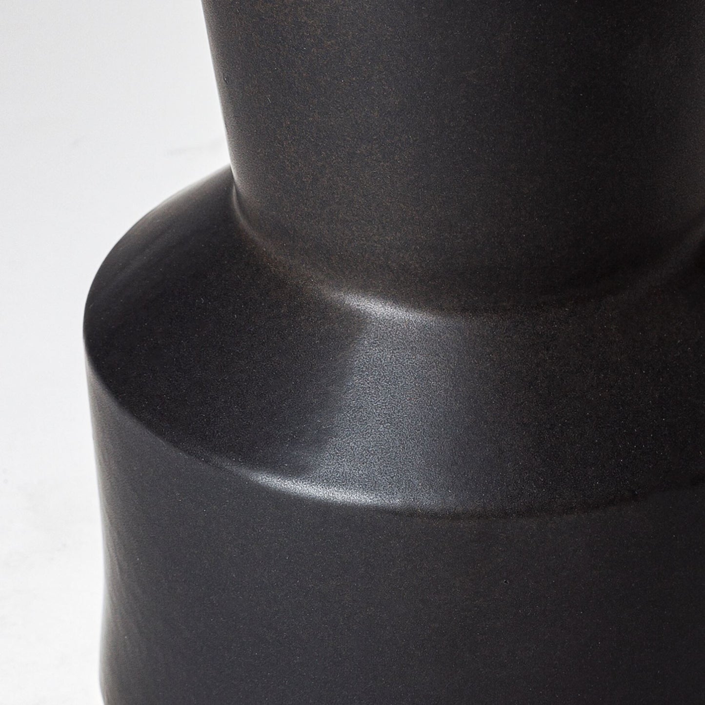 9 inch matte black deco ceramic vase side view, contemporary modern table decoration